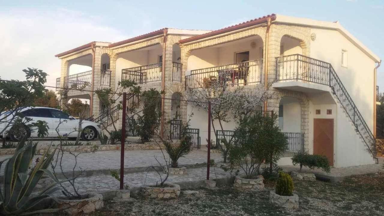 Apartmani Samanta วีร์ ภายนอก รูปภาพ